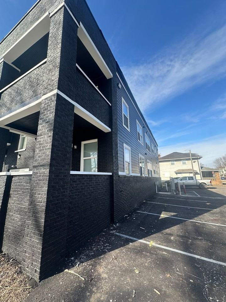 Irvington Living III - Photo 2 of 13