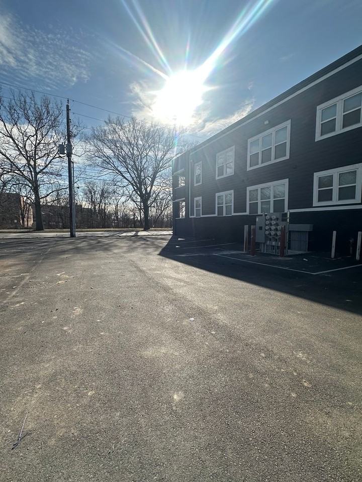 Irvington Living III - Photo 3 of 13