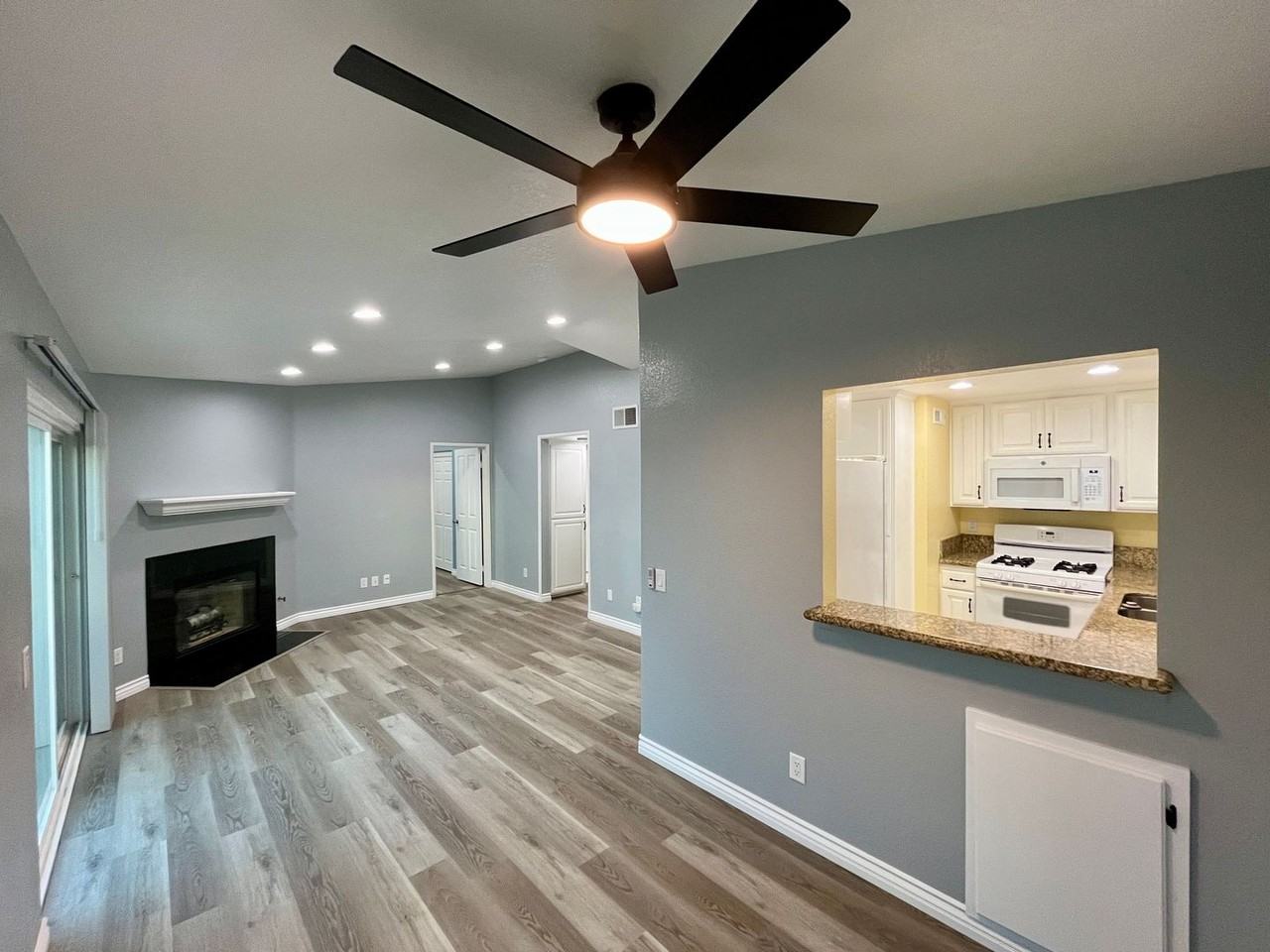 5094 Via Manos #G - Photo 4 of 20