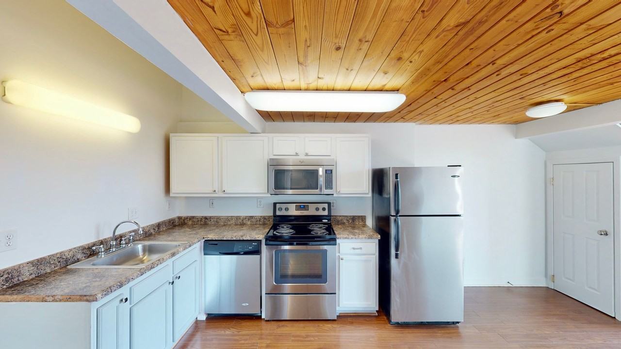 201 S Hoskins Rd #317 - Photo 6 of 23