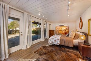 featured image of 917 Bryant Pl