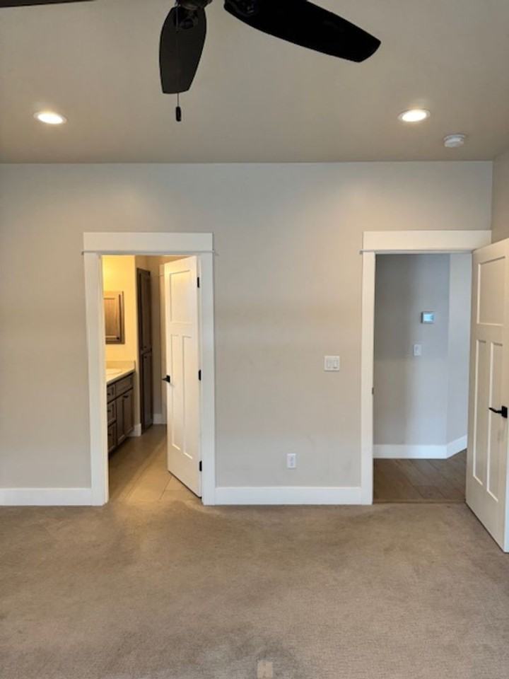 3844 Arena Dr - Photo 7 of 22