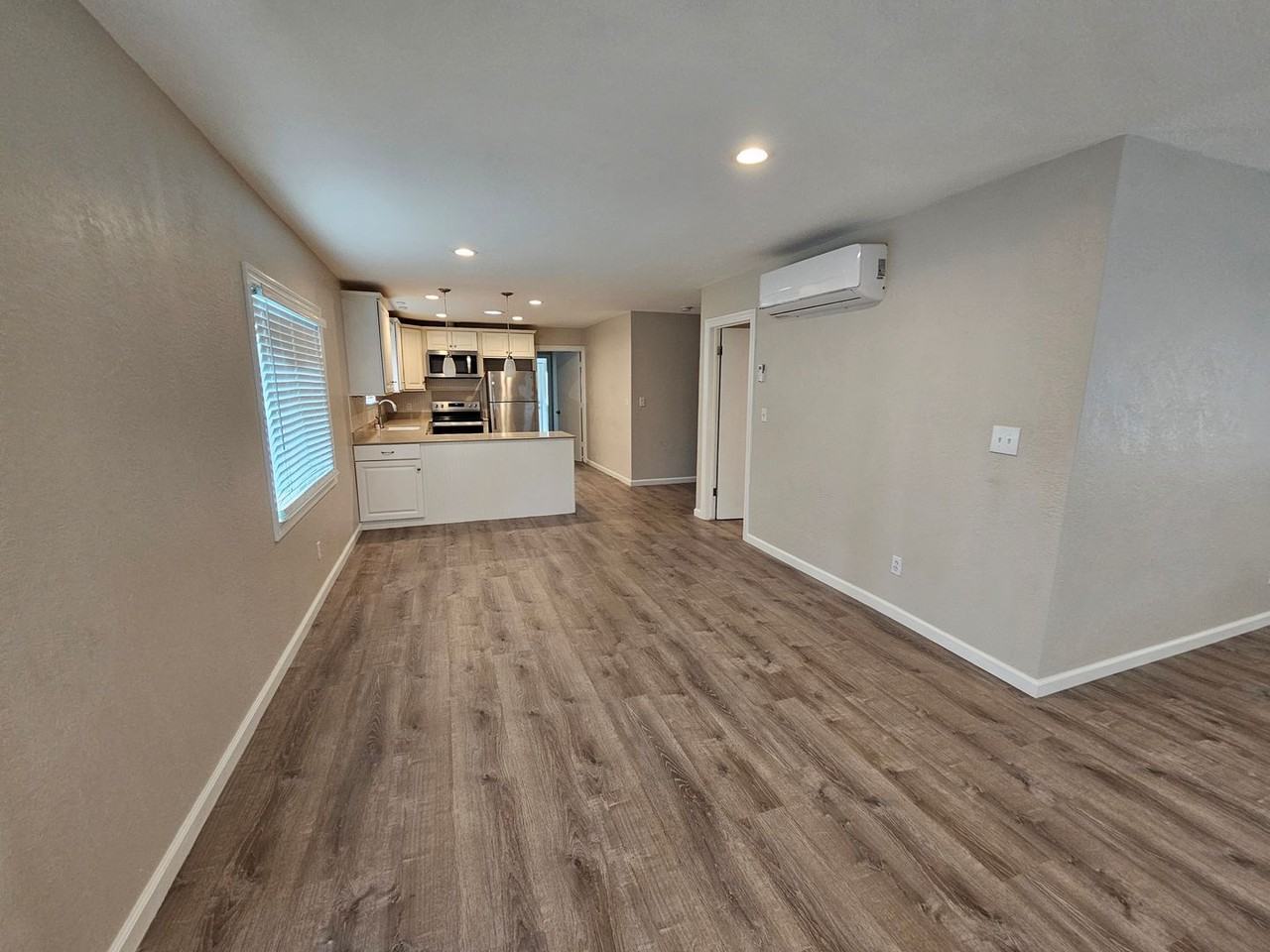 633 Calaveras St - Photo 3 of 17