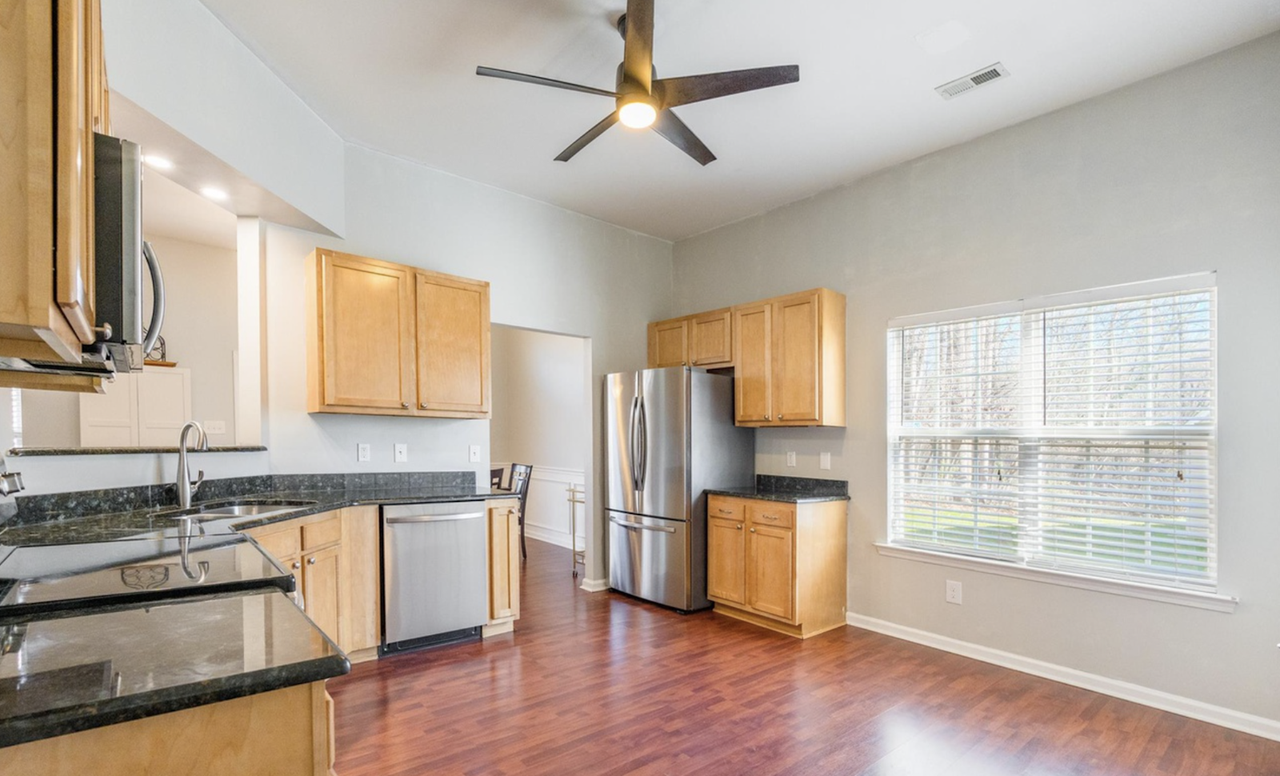 8508 Farnsworth Lane - Photo 2 of 14