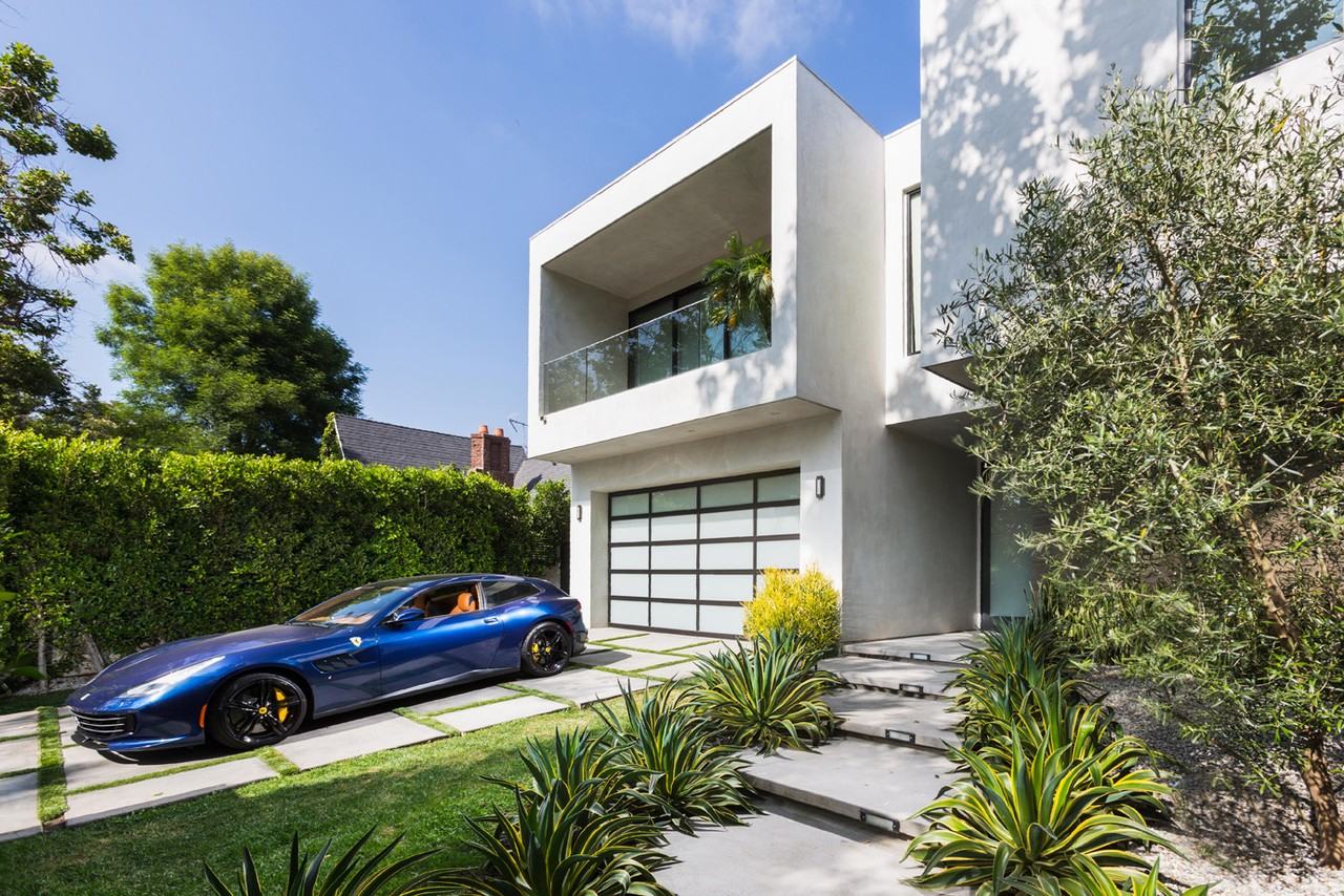 726 N Martel Ave #NA - Photo 2 of 47