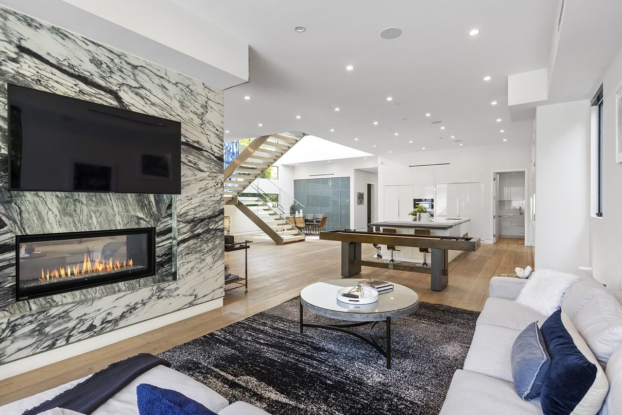 726 N Martel Ave #NA - Photo 7 of 47