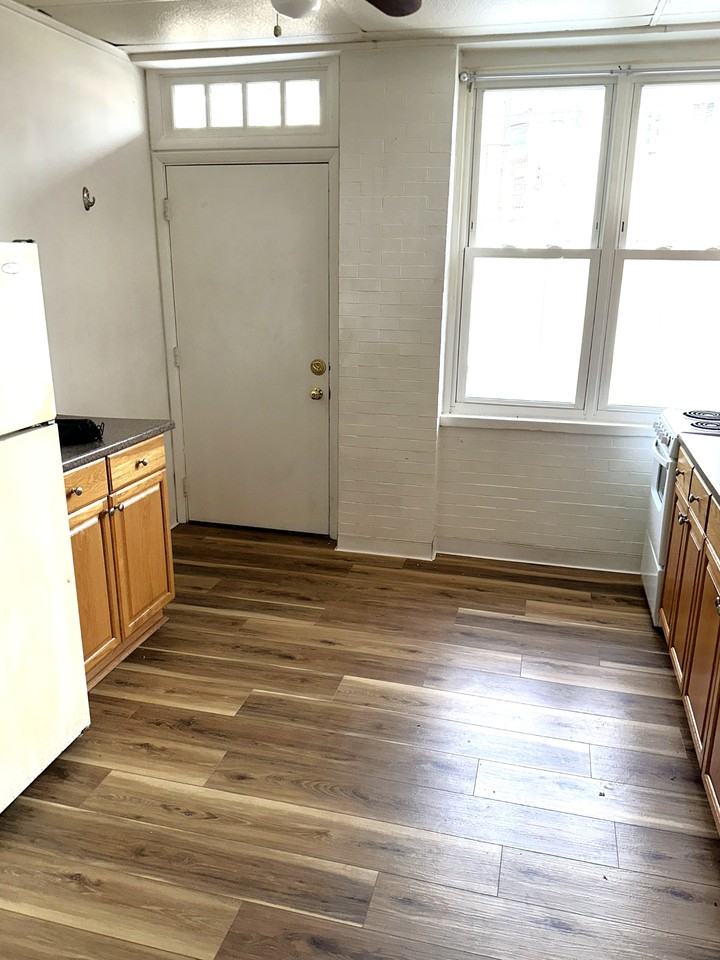 1663 Suburban Ave #1 - Photo 3 of 14