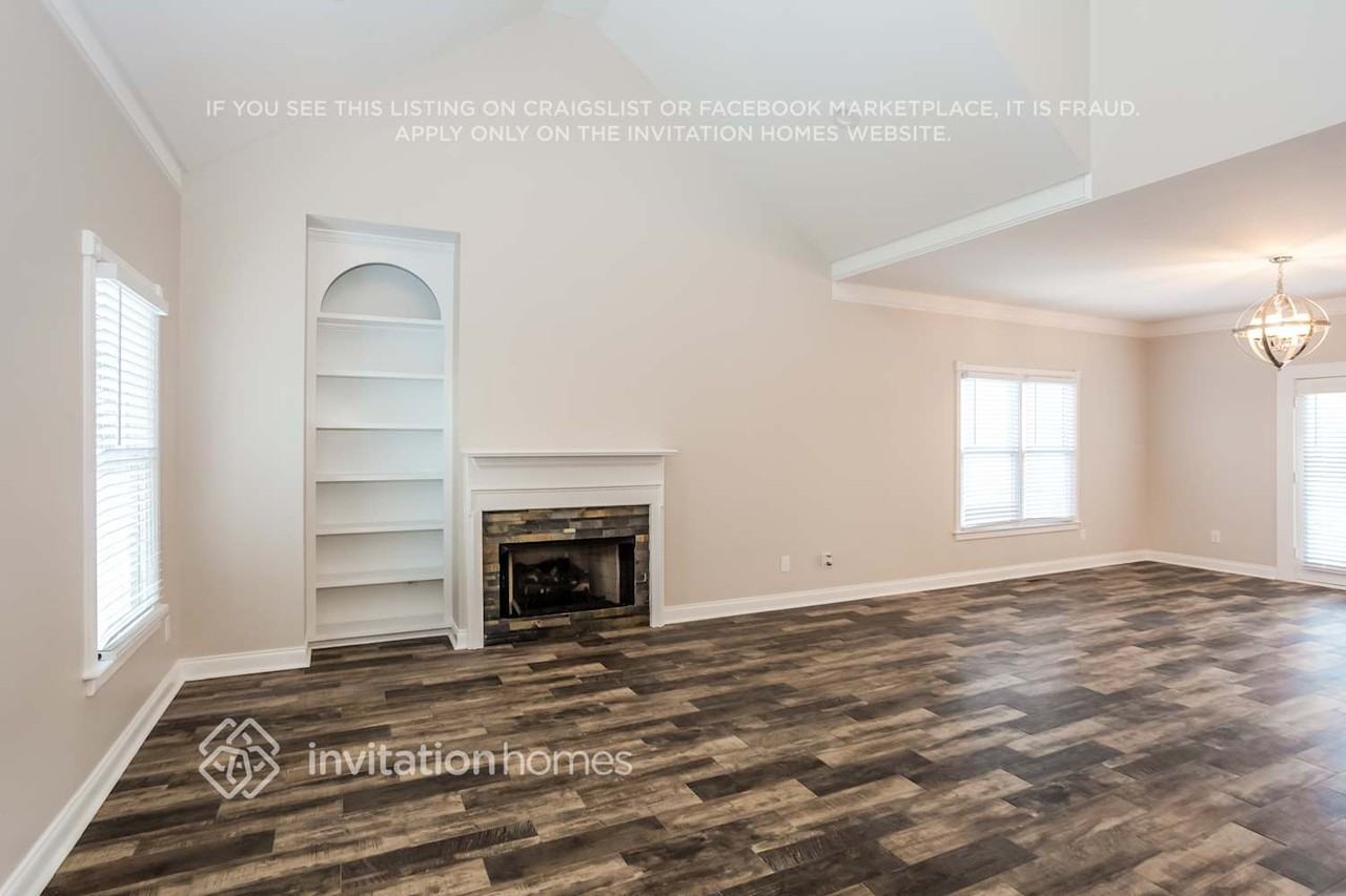 14231 Hudson Park Ln - Photo 4 of 18