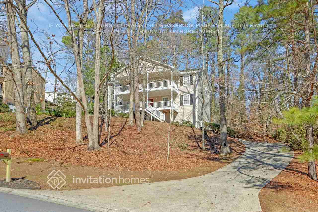 3775 Rivaridge Dr - Photo 4 of 31