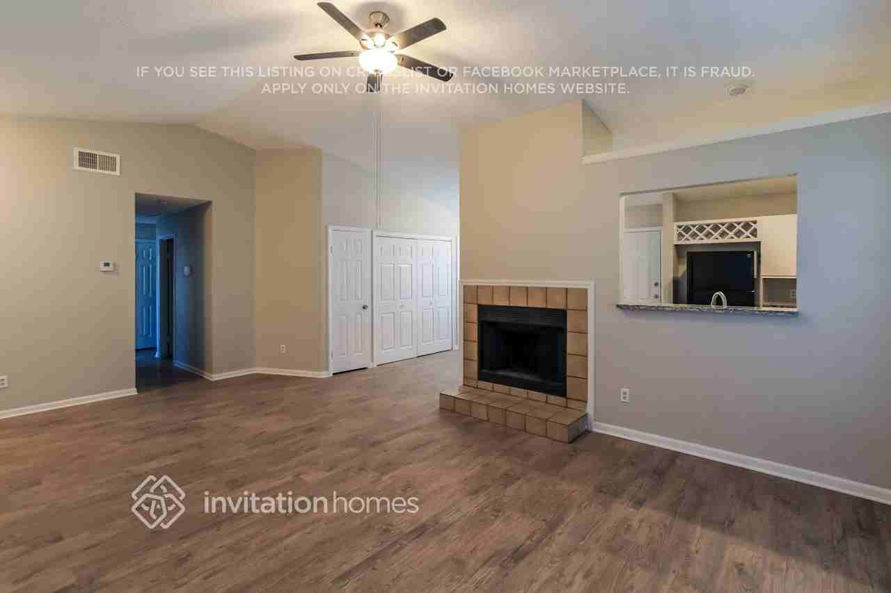 622 Valley Spring Dr - Photo 4 of 14