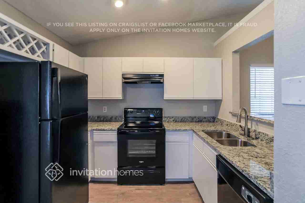 622 Valley Spring Dr - Photo 5 of 14