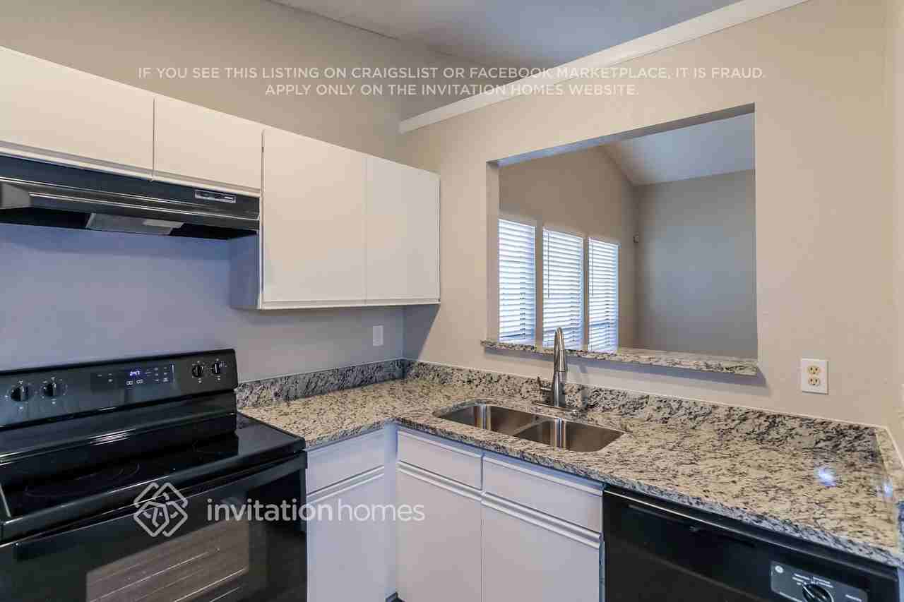 622 Valley Spring Dr - Photo 6 of 14