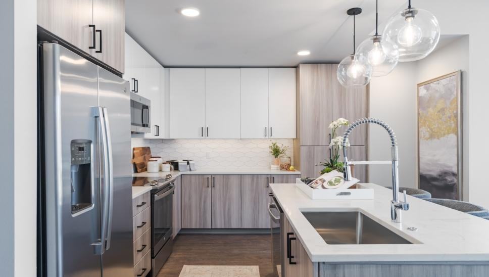 967 Commerce St - Photo 4 of 10