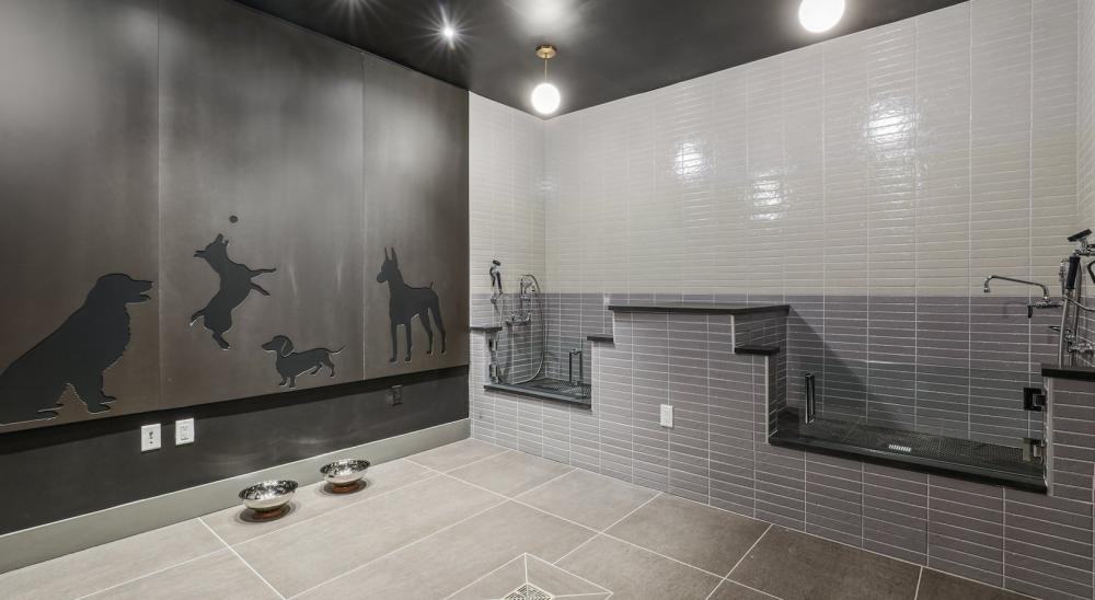 967 Commerce St - Photo 5 of 10