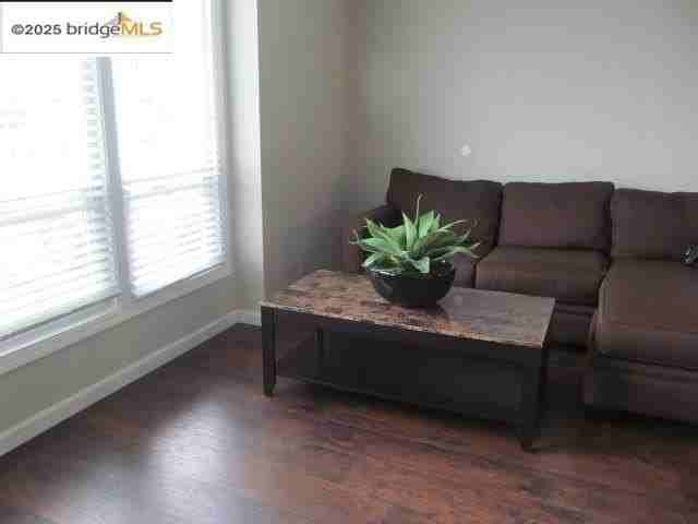 1112 West 8th Street - Photo 2 of 13