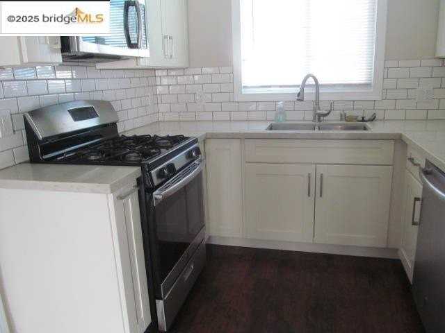 1112 West 8th Street - Photo 4 of 13