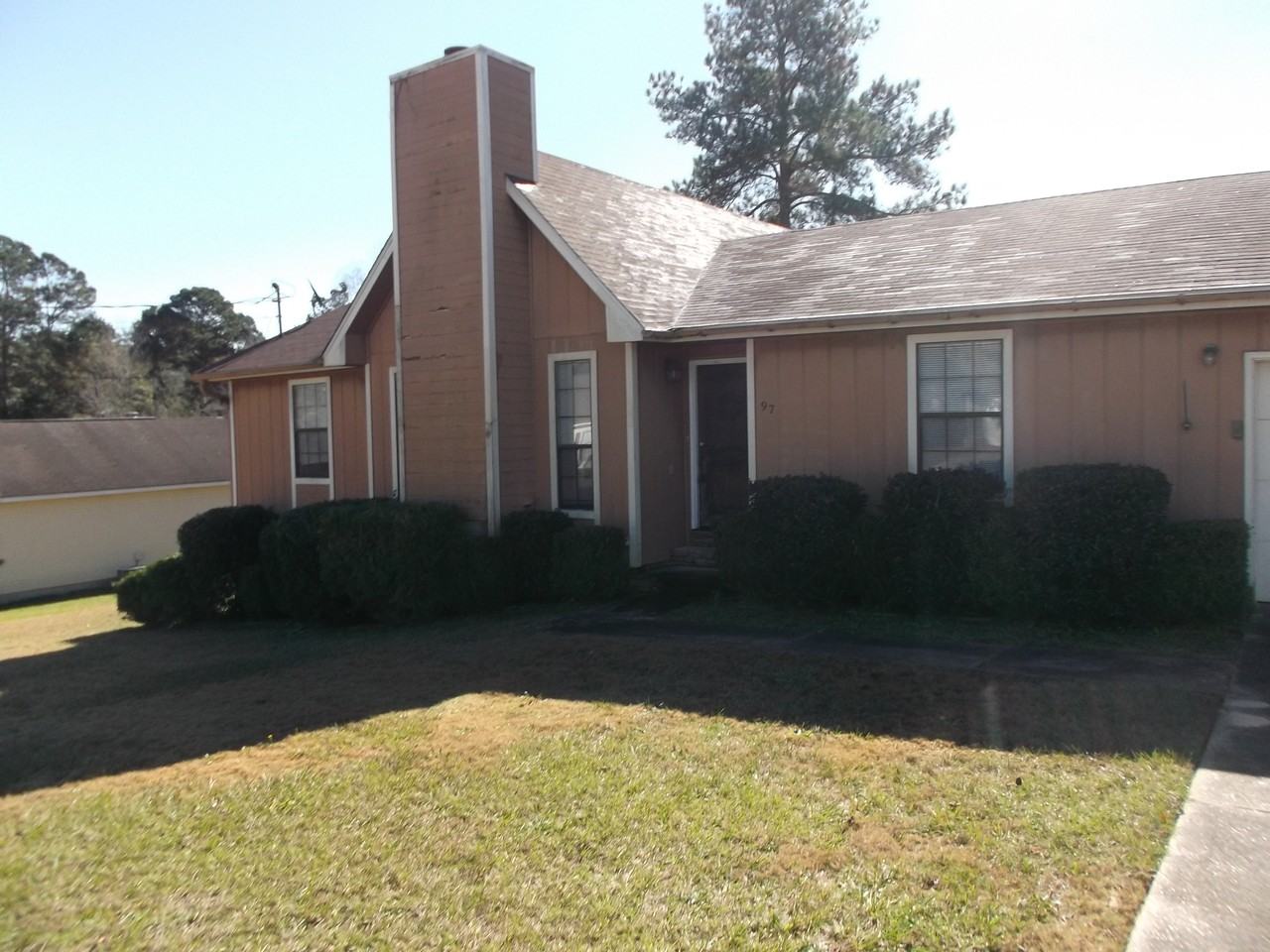 97 Blackhawk Dr - Photo 2 of 4