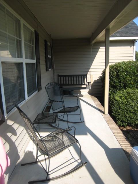 602 Tyndall Ln - Photo 2 of 16