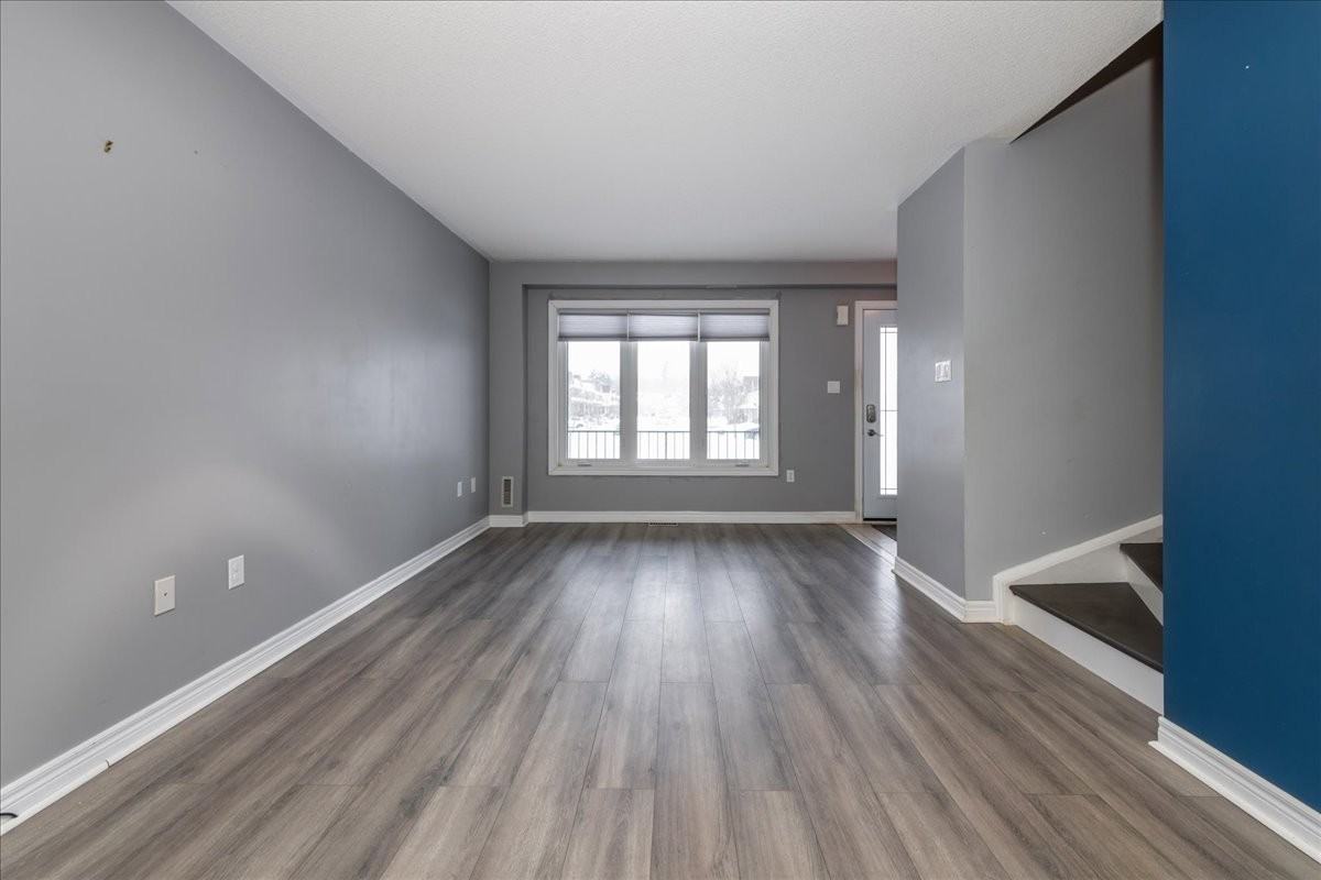 117 Bentley Crescent - Photo 3 of 14