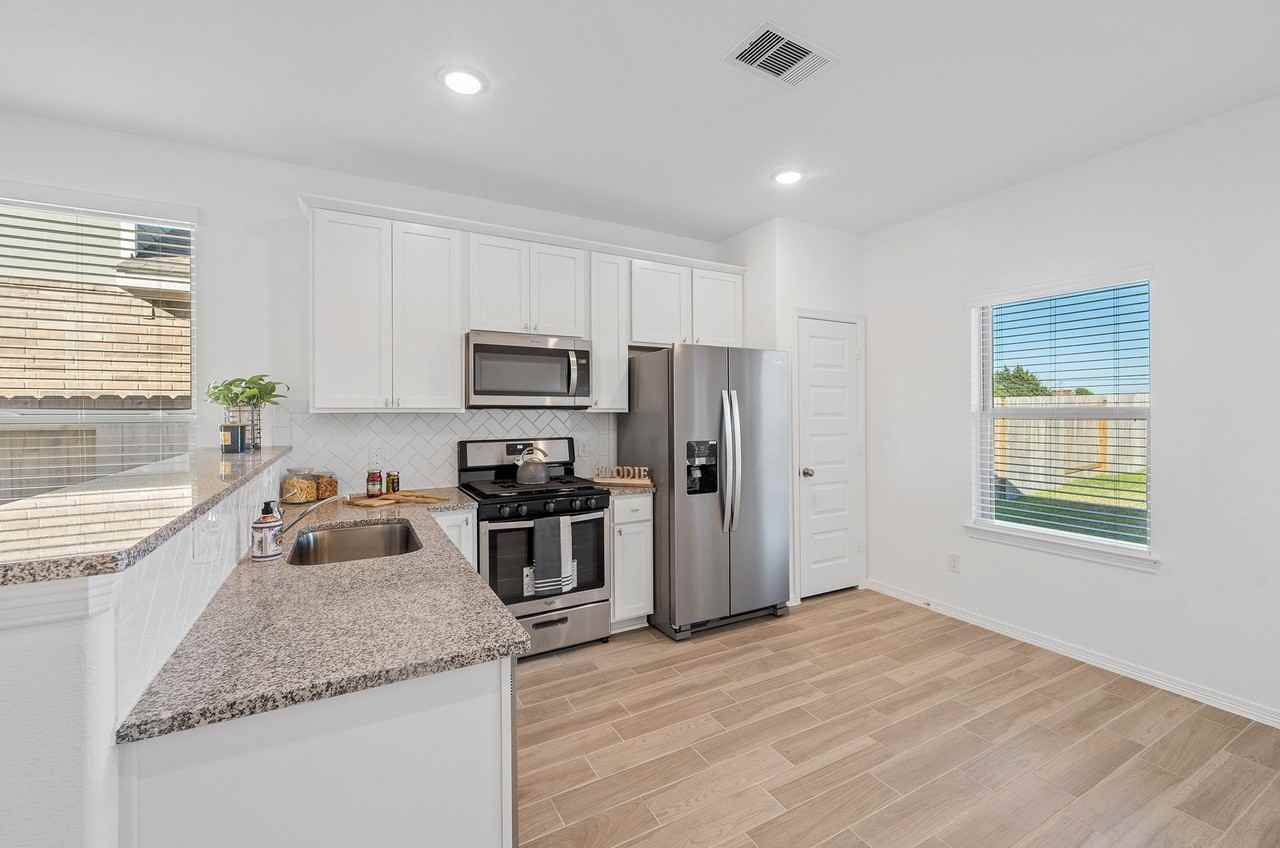 5630 Tabula Rasa Dr - Photo 7 of 26