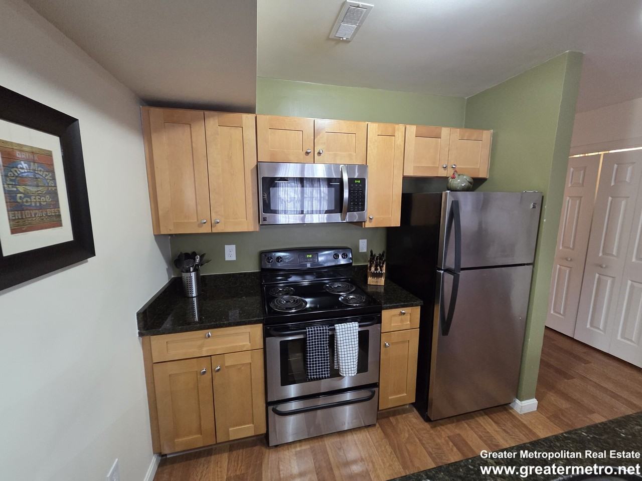 39 Chelsea St #3 - Photo 7 of 17