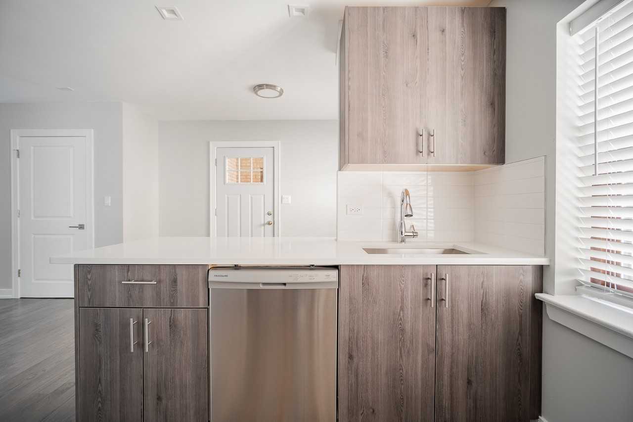 605 Sheridan Road #H1 - Photo 2 of 25