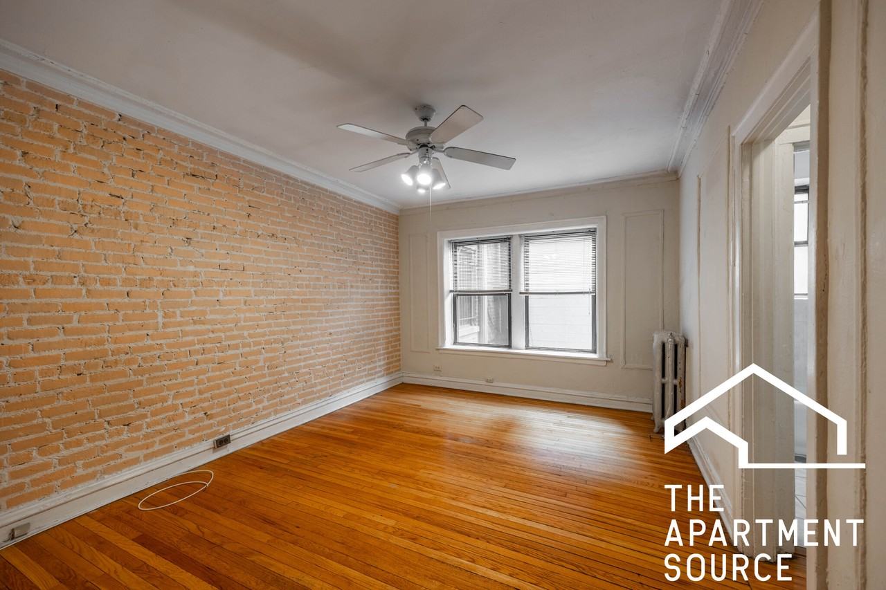 1164 N Dearborn St #216 - Photo 3 of 14