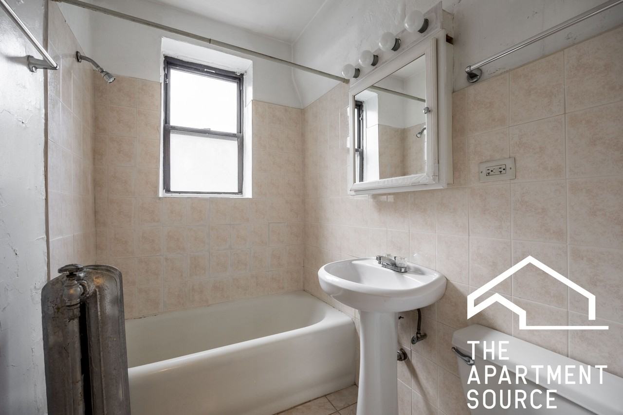 1164 N Dearborn St #216 - Photo 7 of 14