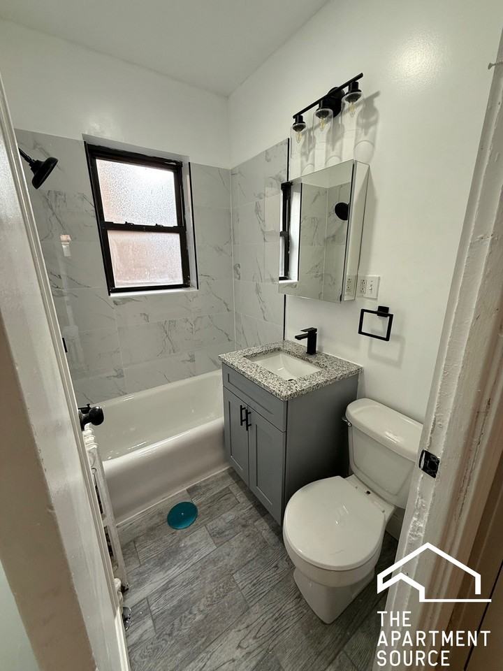 5248 S Drexel Ave #2E - Photo 5 of 10