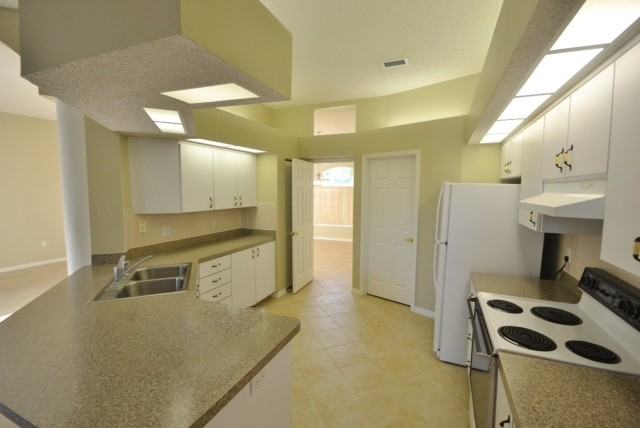 7733 Burnet Ln - Photo 2 of 4