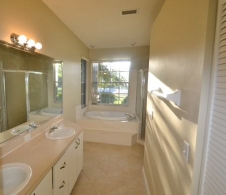 7733 Burnet Ln - Photo 3 of 4