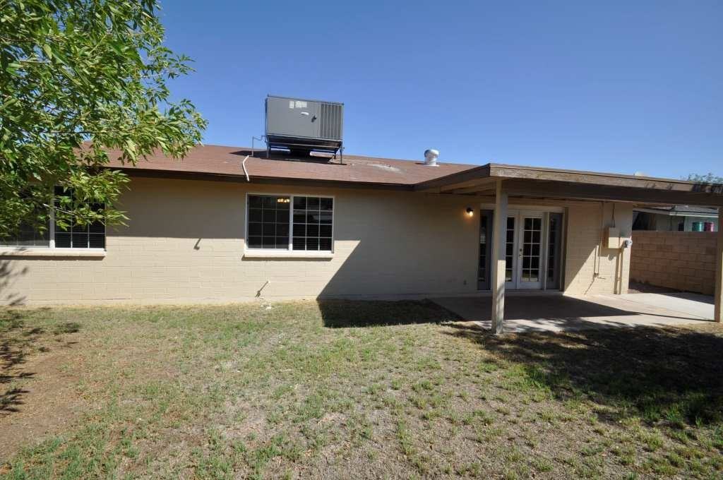 2421 E Sylvia St - Photo 2 of 10