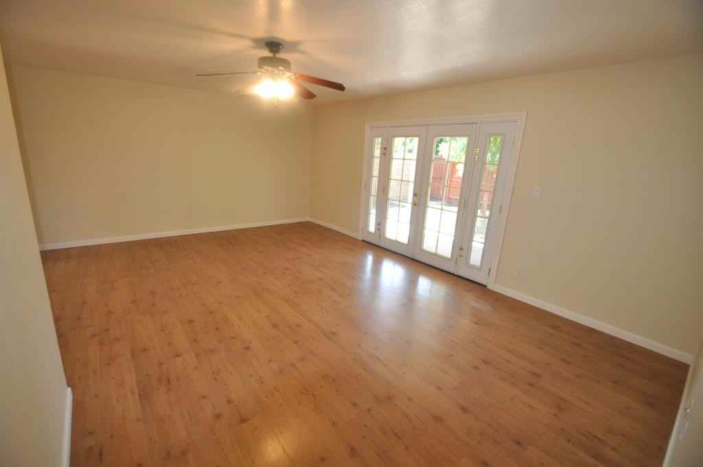 2421 E Sylvia St - Photo 3 of 10