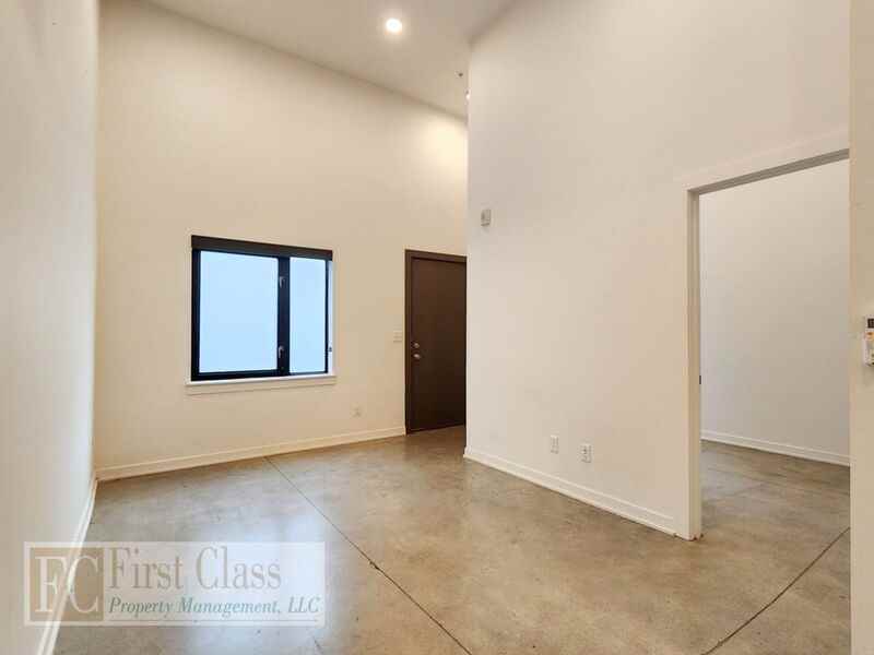 3334 Se Belmont St #104 - Photo 5 of 16