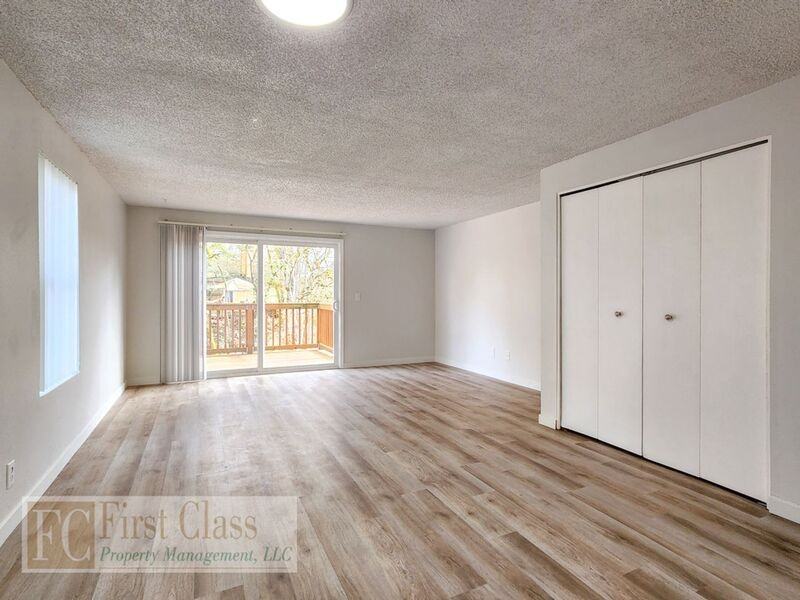 19465 Nw Mahama Pl #D - Photo 2 of 23