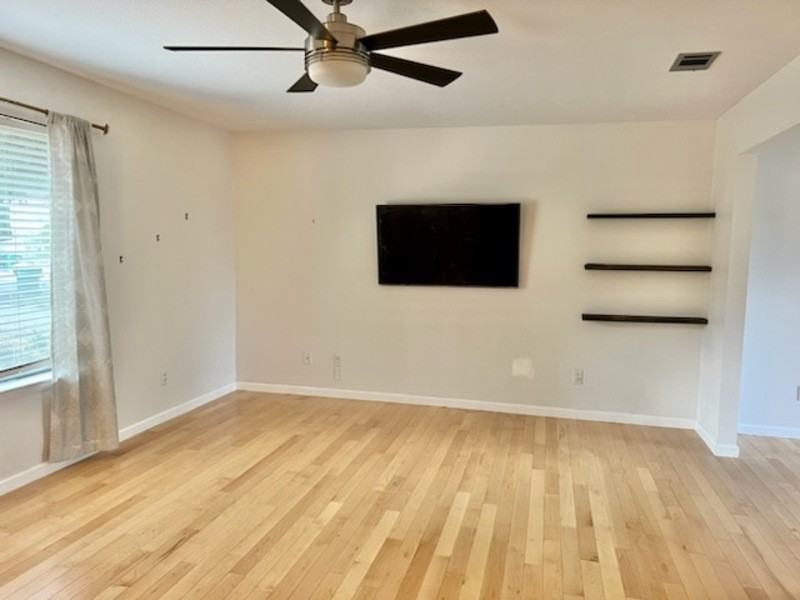 118 Beverly Dr - Photo 2 of 11