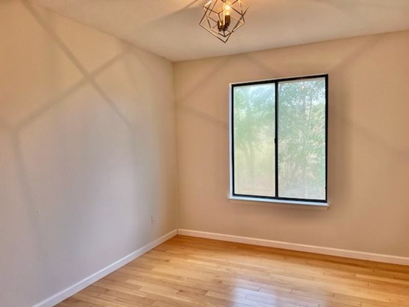 118 Beverly Dr - Photo 4 of 11