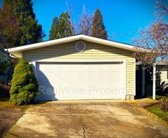 featured image of 725 Frances Ln