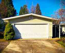 725 Frances Ln - Photo 1 of 1