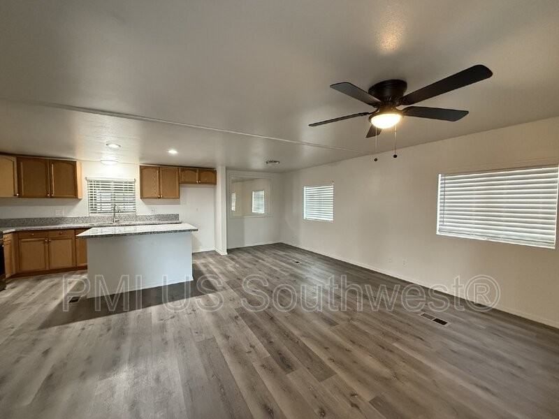 7458 S Mountain View Rd - Photo 7 of 23