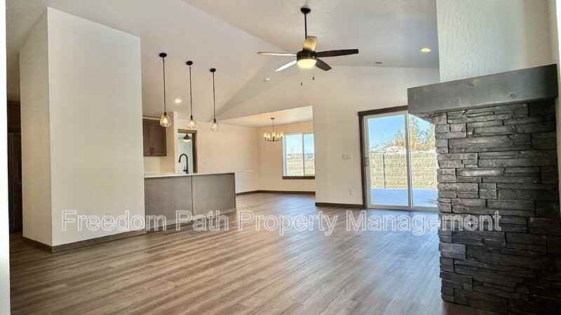 2323 Maverick Ct - Photo 3 of 28