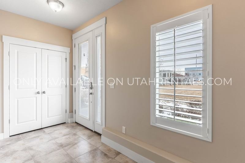 4738 Daybreak Rim Way - Photo 4 of 25