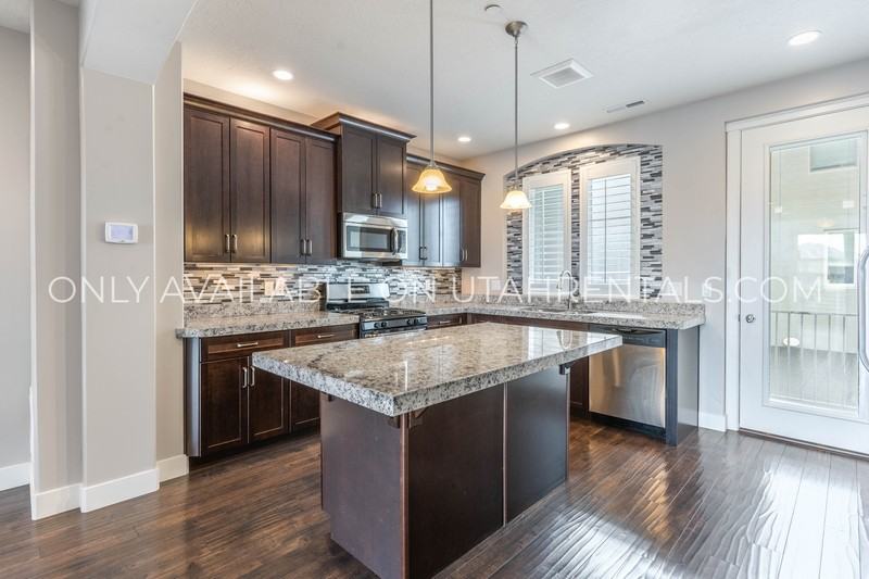 4738 Daybreak Rim Way - Photo 5 of 25