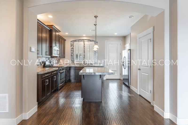 4738 Daybreak Rim Way - Photo 6 of 25