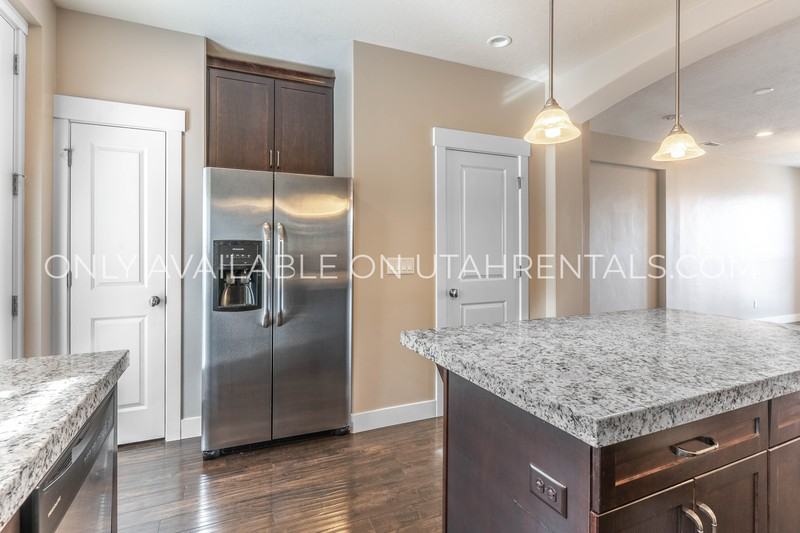 4738 Daybreak Rim Way - Photo 7 of 25