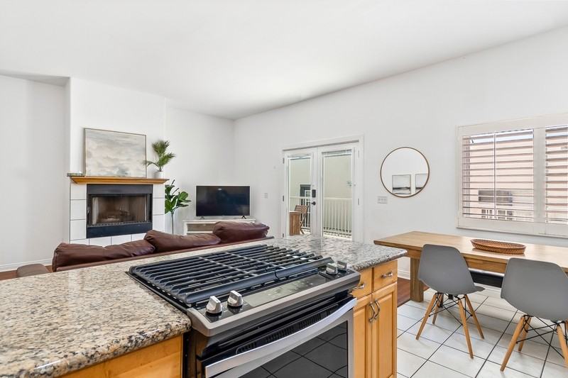 739 Queenstown Ct - Photo 7 of 22