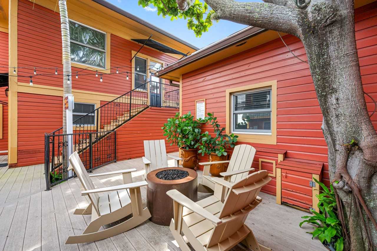 Bayshore Vilas - Photo 2 of 39