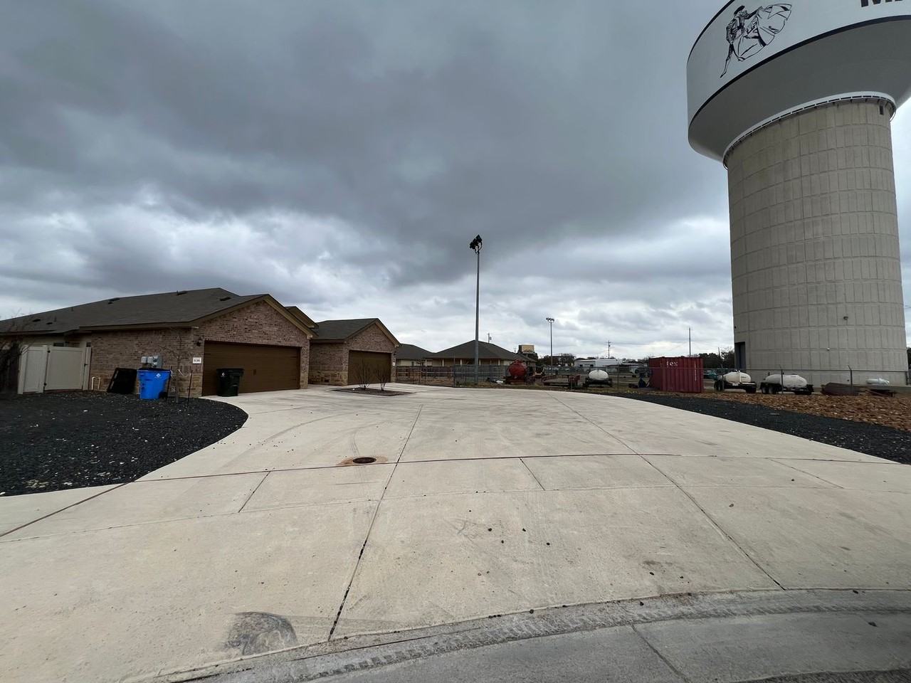 1138 Renee Way - Photo 4 of 20