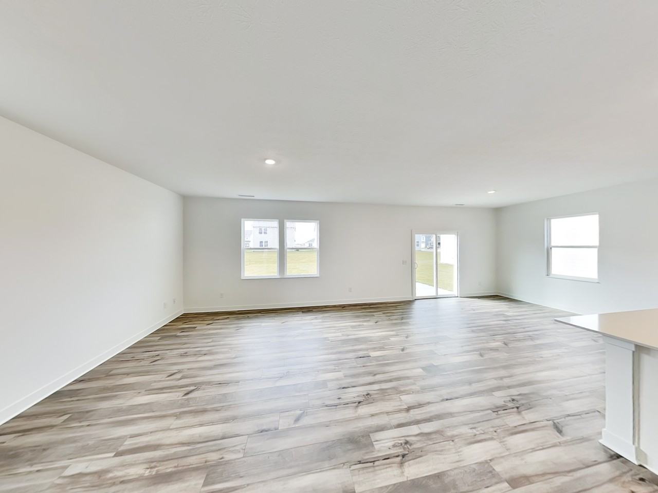 758 Felix Dr - Photo 3 of 26