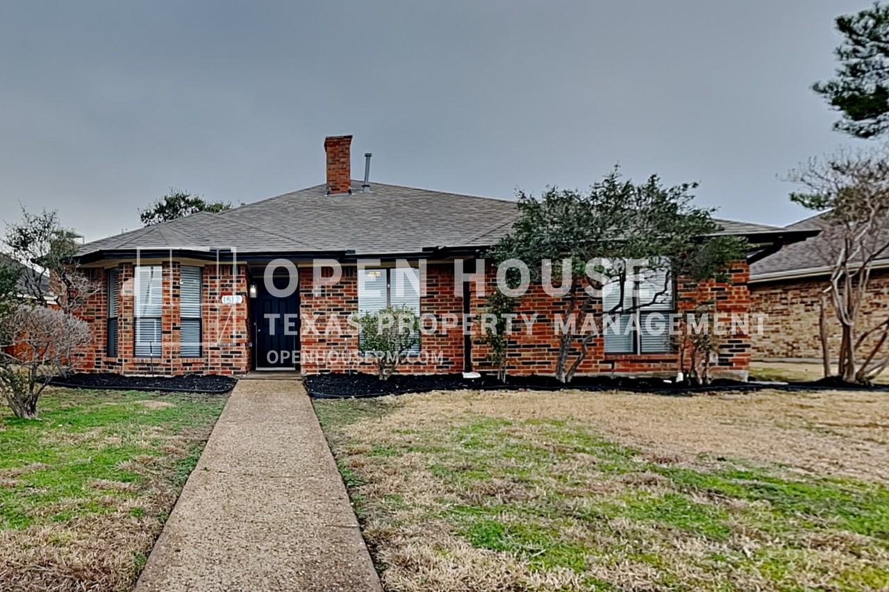 1512 Raleigh Dr - Photo 2 of 23